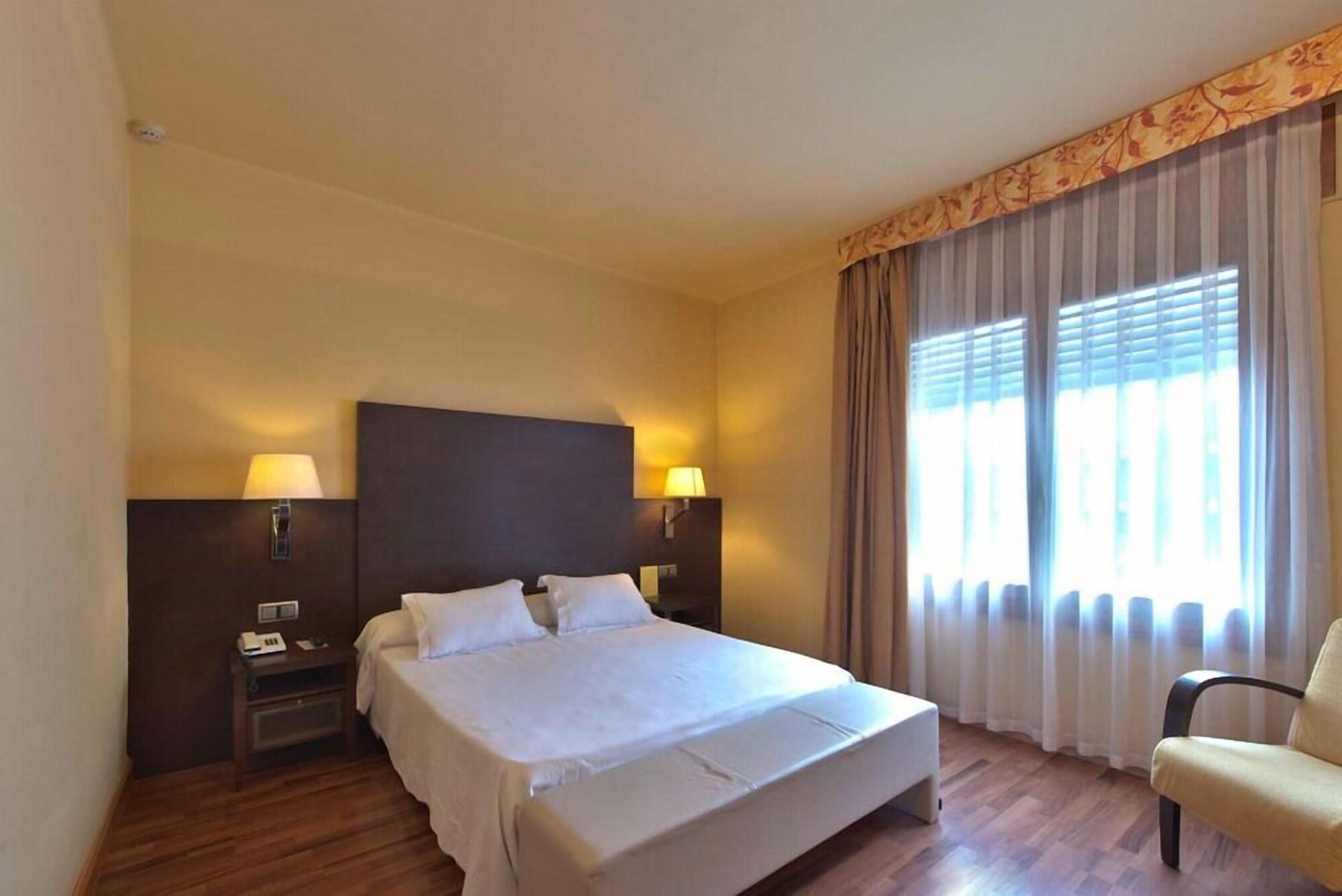 Hotel Restaurant Pessets & Spa Sort Bagian luar foto