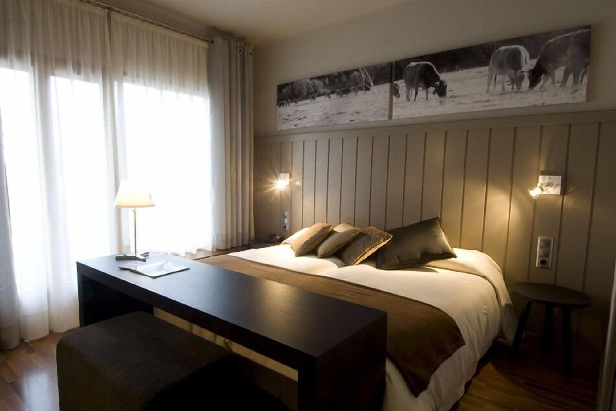 Hotel Restaurant Pessets & Spa Sort Bagian luar foto