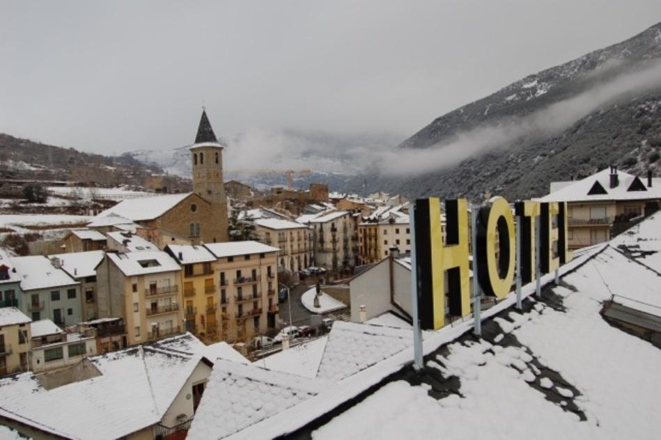 Hotel Restaurant Pessets & Spa Sort Bagian luar foto