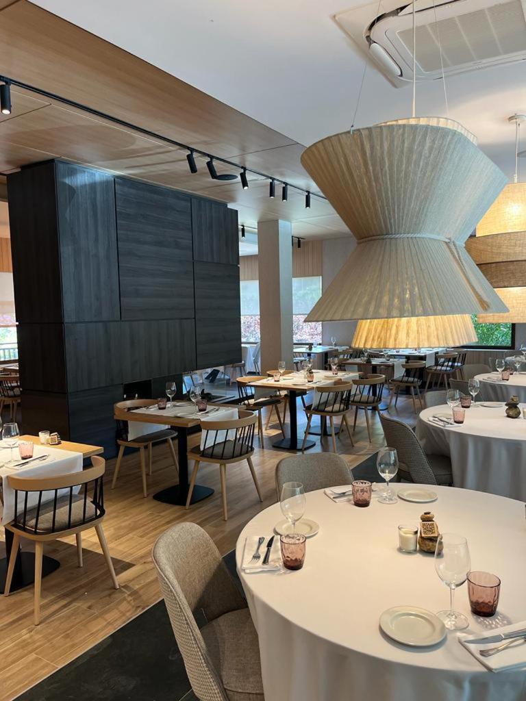 Hotel Restaurant Pessets & Spa Sort Bagian luar foto
