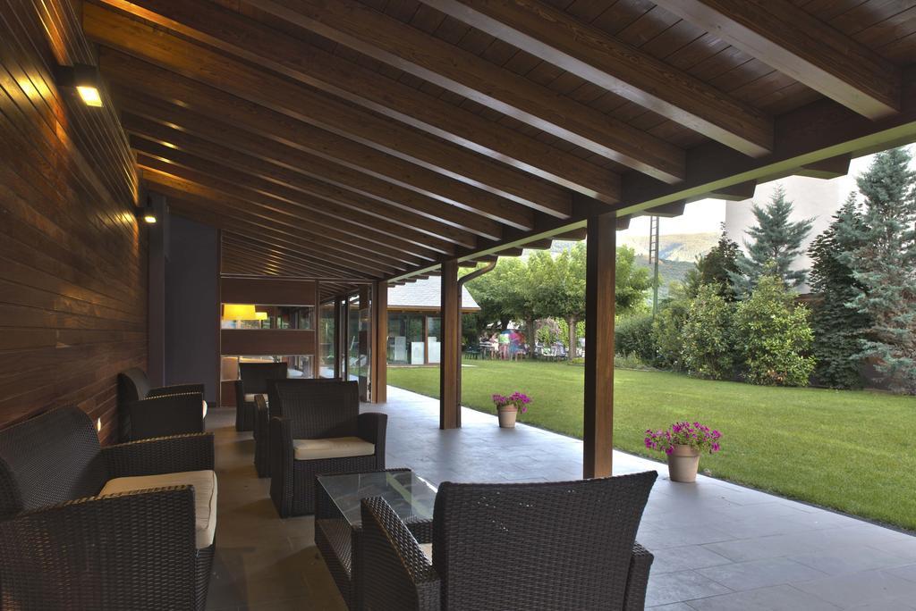 Hotel Restaurant Pessets & Spa Sort Bagian luar foto