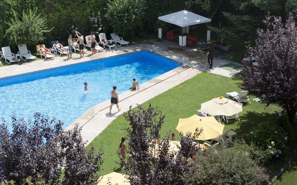 Hotel Restaurant Pessets & Spa Sort Bagian luar foto