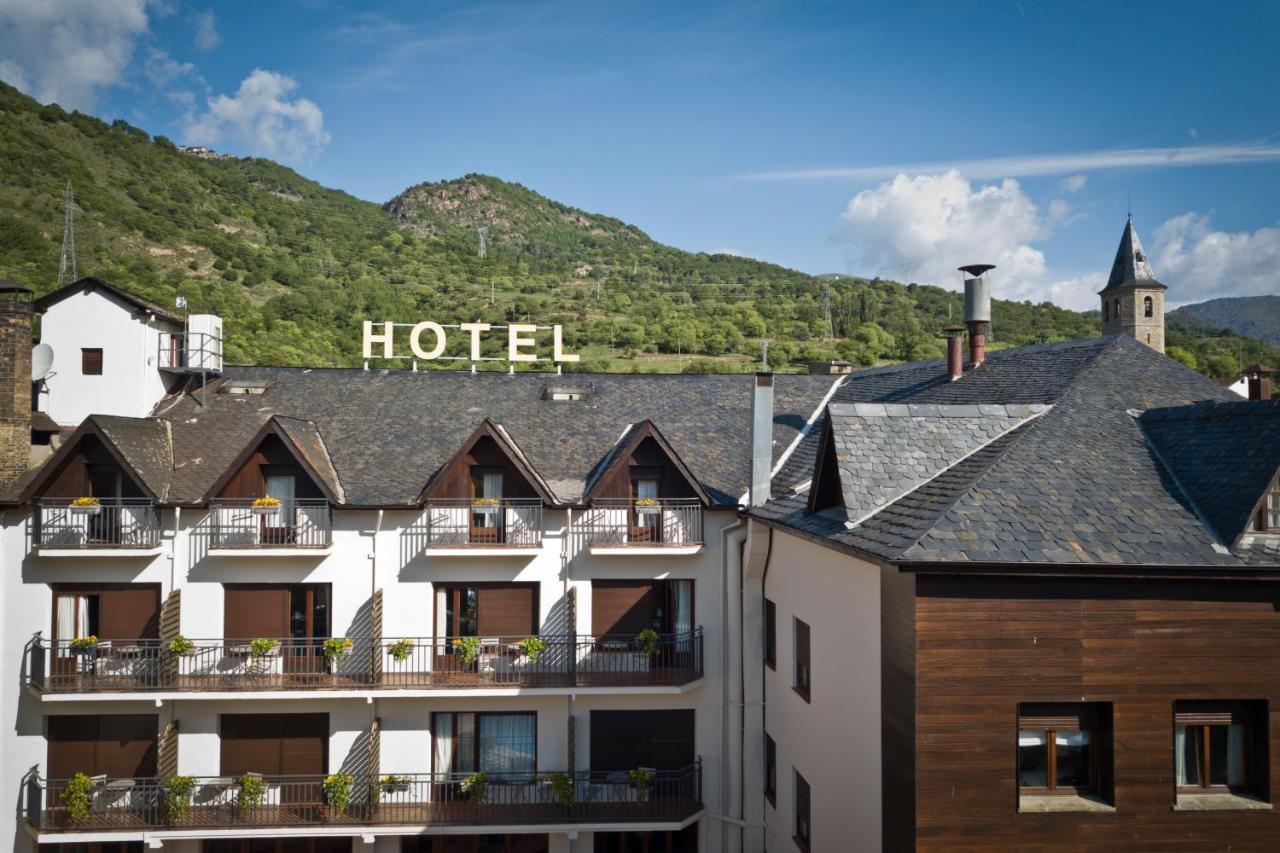 Hotel Restaurant Pessets & Spa Sort Bagian luar foto