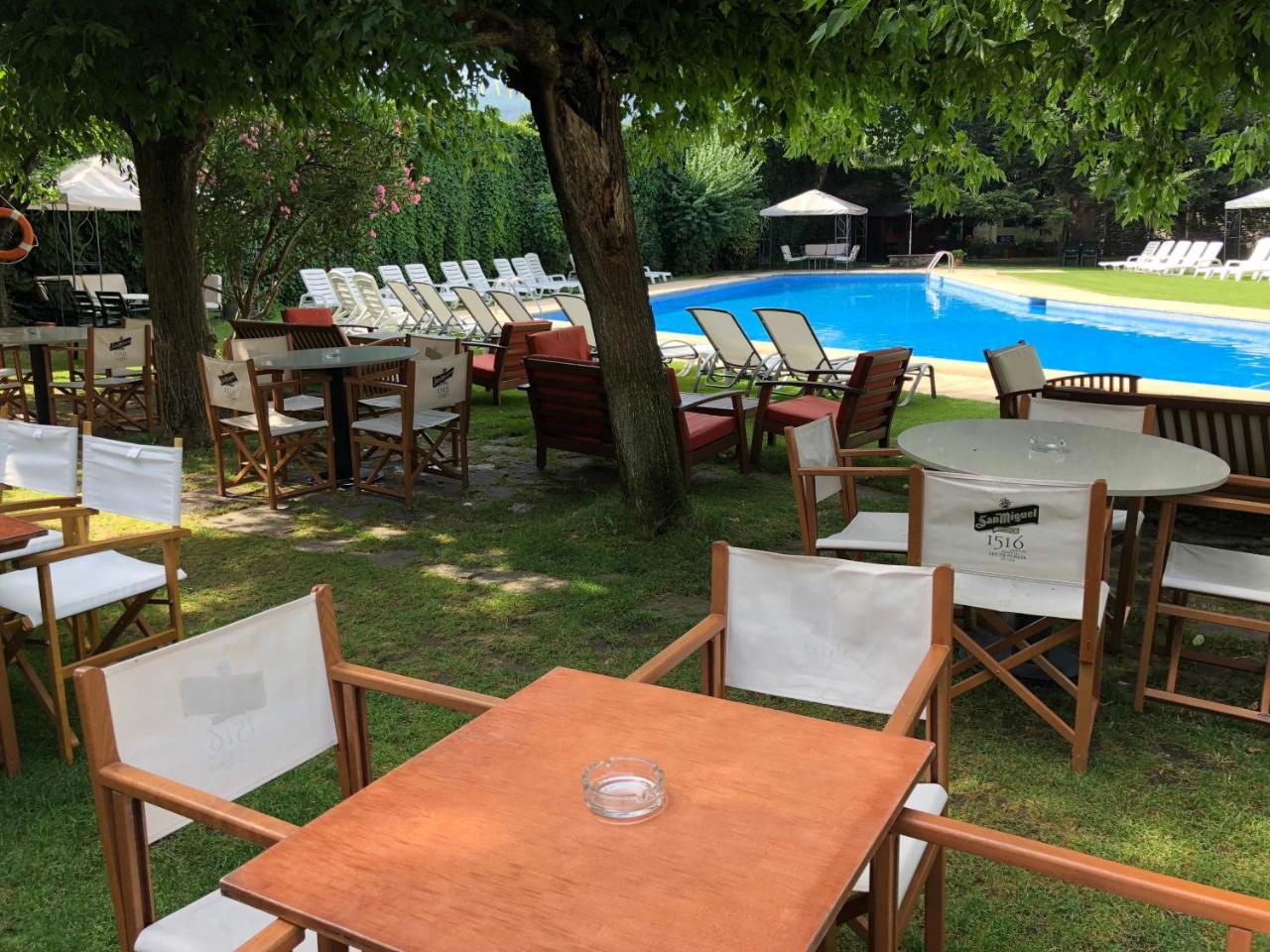 Hotel Restaurant Pessets & Spa Sort Bagian luar foto