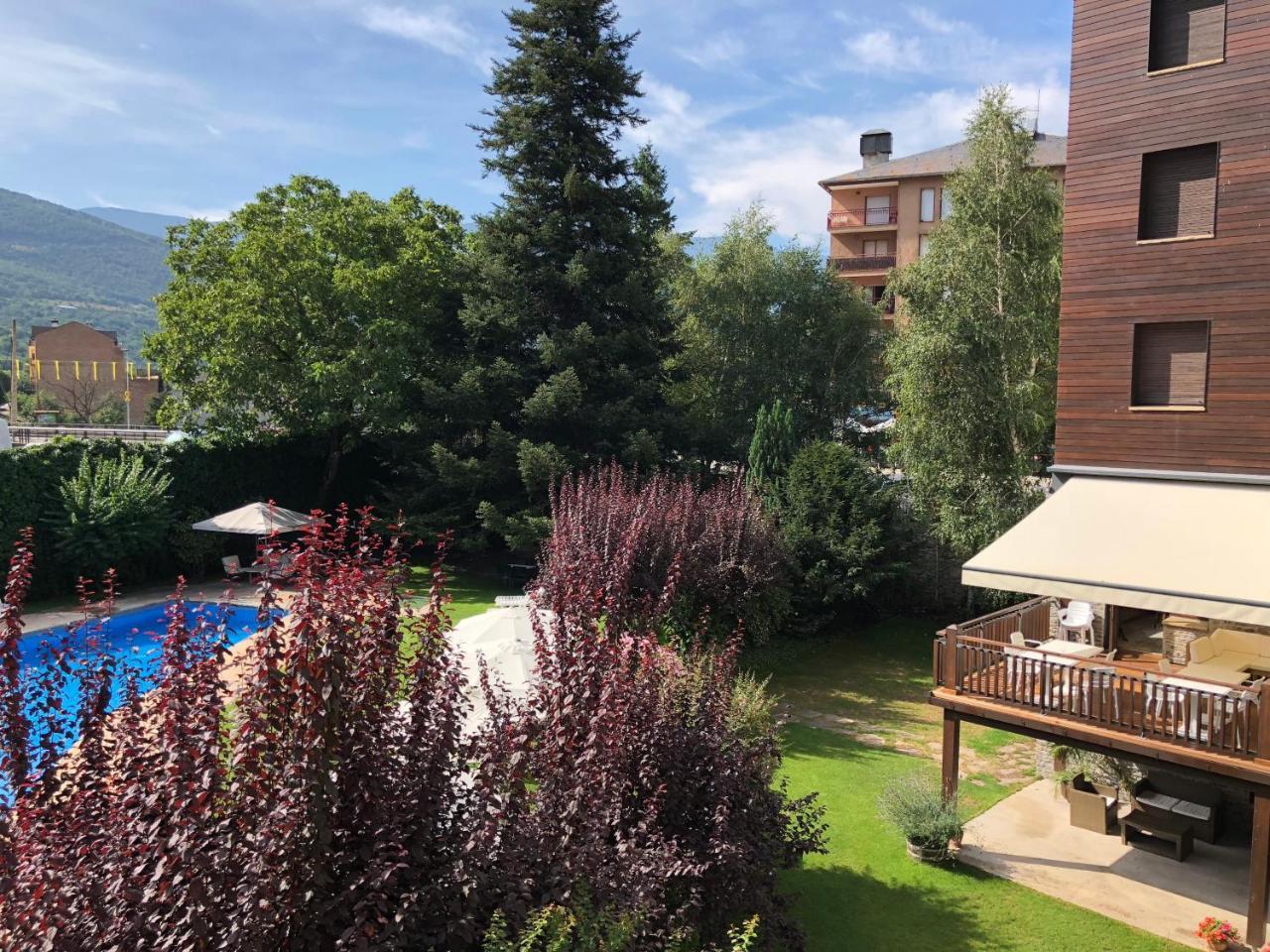 Hotel Restaurant Pessets & Spa Sort Bagian luar foto
