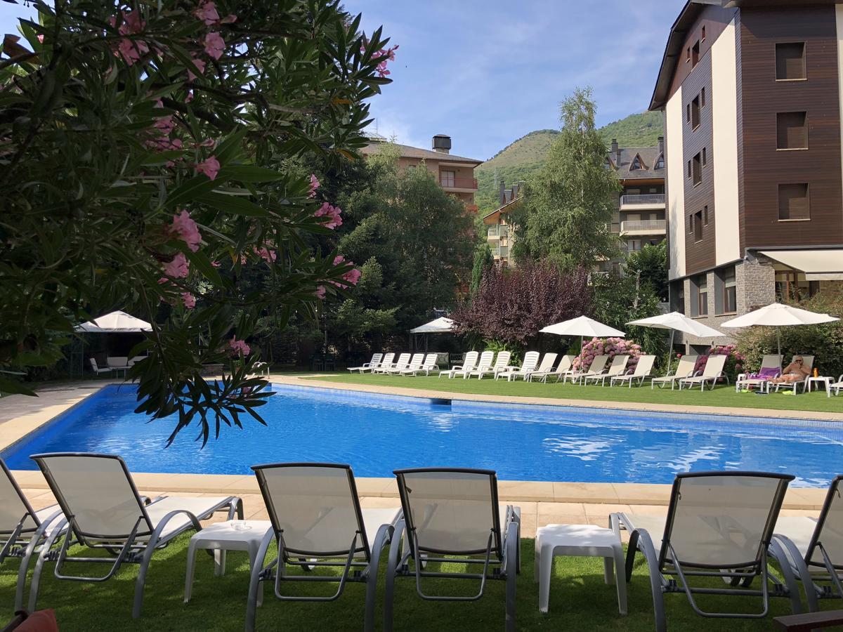 Hotel Restaurant Pessets & Spa Sort Bagian luar foto